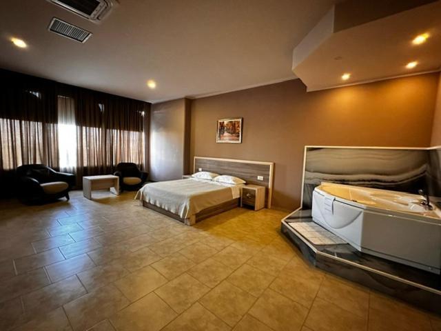 Hotel Terminal Tirana Bregu i Lumit Ngoại thất bức ảnh
