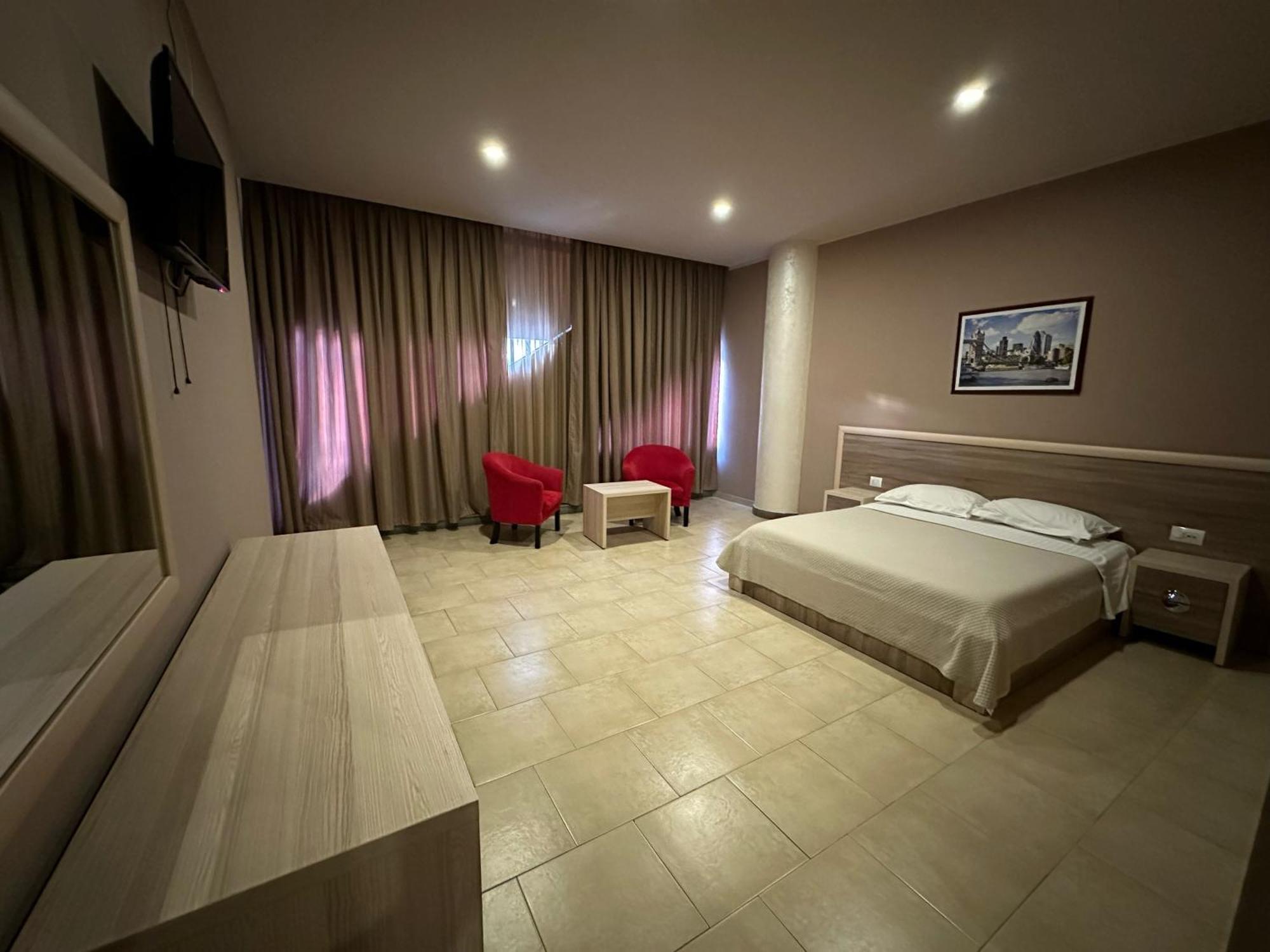 Hotel Terminal Tirana Bregu i Lumit Ngoại thất bức ảnh