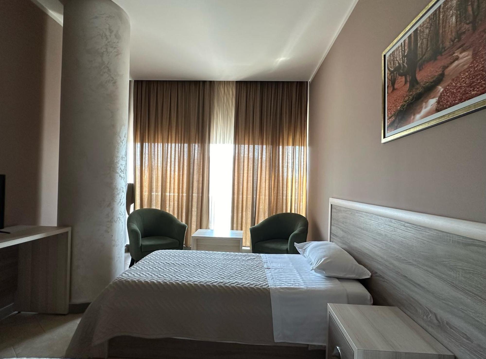 Hotel Terminal Tirana Bregu i Lumit Ngoại thất bức ảnh